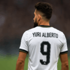Chi è Yuri Alberto: immagine del calciatore brasiliano di spalle con la maglia numero 9 del Corinthians in formato 16:9.