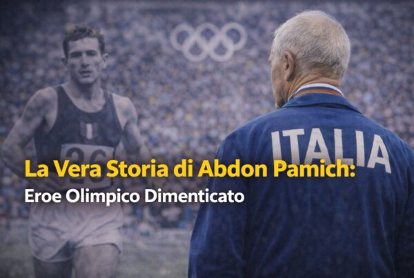 Abdon Pamich di trequarti e di spalle con tuta “ITALIA” e medaglia al collo, grafica con titolo La Vera Storia di Abdon Pamich: Eroe Olimpico Dimenticato.