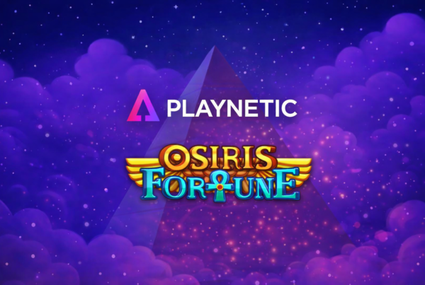 Provider Slot Playnetic con logo Playnetic sopra Osiris Fortune su sfondo notturno egiziano