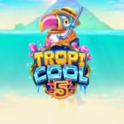 Slot Tropicool 5 con tucano e ambientazione tropicale colorata