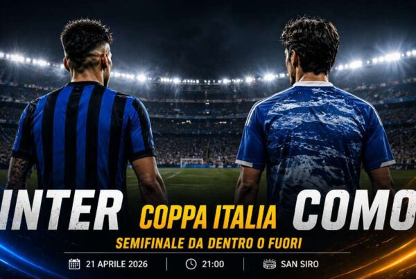 Inter Como Coppa Italia: due calciatori di spalle in uno stadio illuminato con grafica semifinale
