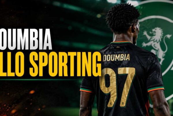 Issa Doumbia di spalle con maglia nera numero 97 in una grafica sportiva dedicata al possibile trasferimento allo Sporting.