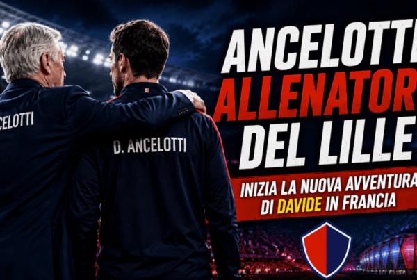 Grafica sportiva dedicata alla notizia “Ancelotti allenatore del Lille” con Carlo Ancelotti e Davide Ancelotti ripresi di spalle all'interno di uno stadio illuminato. Carlo appoggia il braccio sulla spalla del figlio in un gesto simbolico di passaggio di consegne. In evidenza il titolo “ANCELOTTI ALLENATORE DEL LILLE” e il sottotitolo “INIZIA LA NUOVA AVVENTURA DI DAVIDE IN FRANCIA”. Sullo sfondo compaiono un grande stadio moderno, luci da partita europea e uno scudo stilizzato rosso e blu che richiama i colori del Lille senza utilizzare loghi ufficiali.