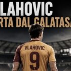 Vlahovic offerta dal Galatasaray in una grafica dedicata al calciomercato 2026. L'attaccante serbo è raffigurato di spalle con una maglia dai colori rosso e giallo che richiama il club turco, mentre osserva uno stadio illuminato. In evidenza il titolo "Vlahovic offerta dal Galatasaray", che richiama le indiscrezioni sul possibile trasferimento dell'attaccante della Juventus verso il campionato turco.