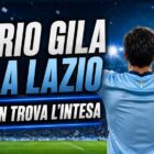 Mario Gila alla Lazio rappresentato in una grafica editoriale con un calciatore di spalle in maglia celeste ispirata alla Lazio, stadio illuminato e titolo "Mario Gila alla Lazio" con sottotitolo "Il Milan trova l'intesa".