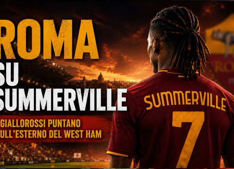 Roma su Summerville: grafica editoriale con Crysencio Summerville di spalle mentre osserva uno stadio illuminato, indossa una maglia ispirata ai colori giallorossi e sullo sfondo compare uno stemma della Roma volutamente sfocato. Titolo in evidenza dedicato alla trattativa di mercato.