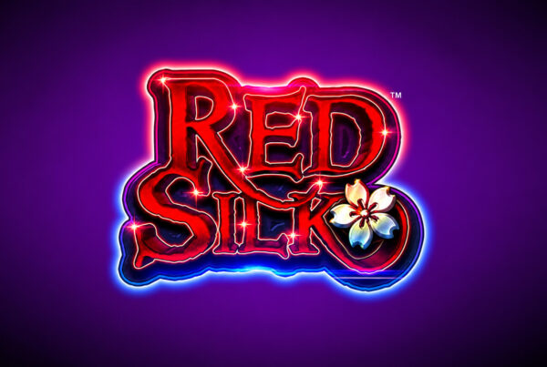 Slot Red Silk di AGS, logo ufficiale del gioco con scritta rossa luminosa, dettagli floreali e sfondo viola.